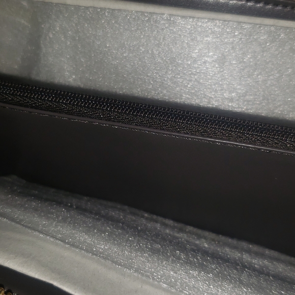 NWT Coach Accordion Zip Wallet In Signature Canvas - Picture 10 of 11